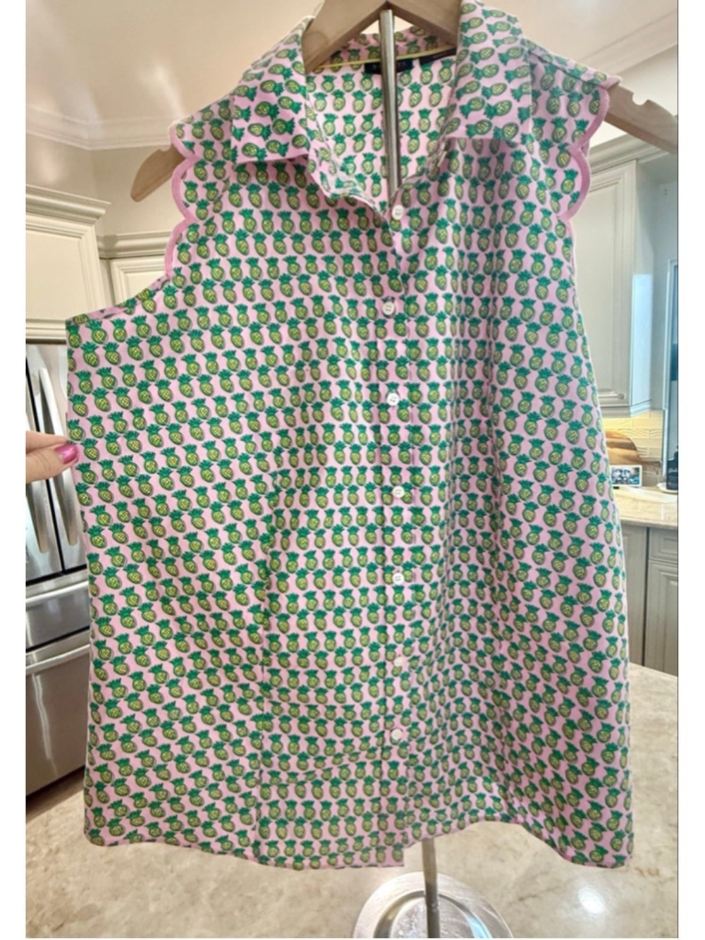 TALBOTS Pink Green Pineapple Button Down Shirt Size 10, scalloped arms. Non iron